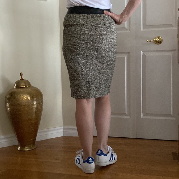 Boss by Hugo Boss Tweed Pencil Midi Skirt with Leather detailing - Picture 3 of 14